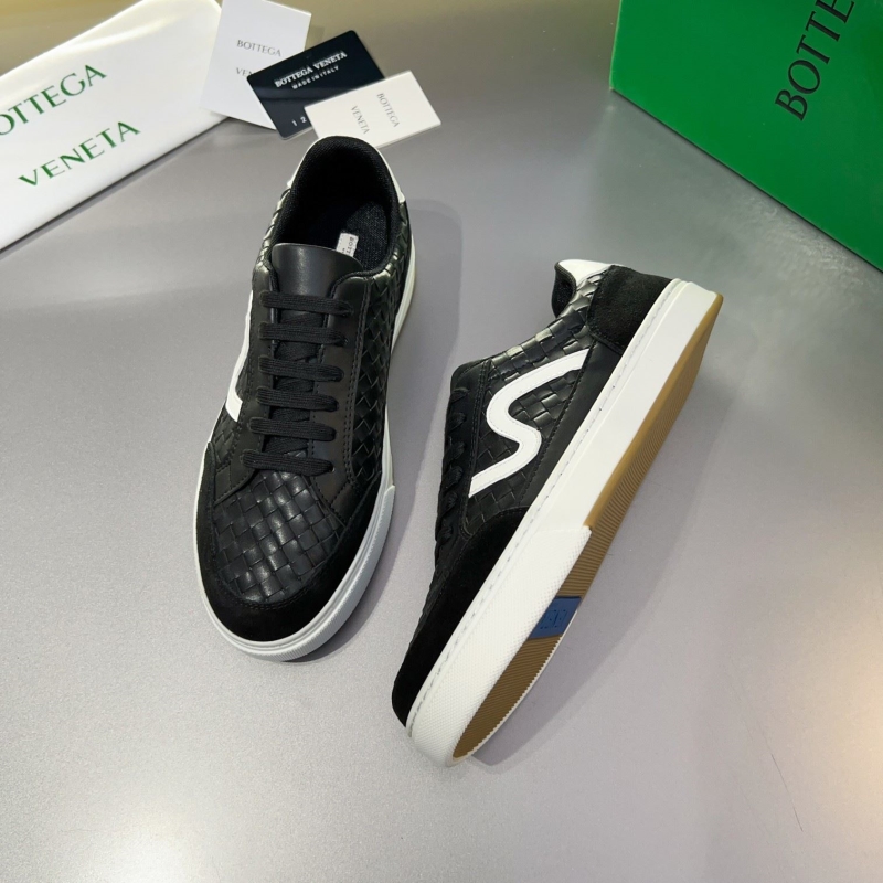 bo*te*ga Ve*ne*ta casual shoes
